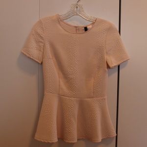 H&M textured baby pink peplum top with zipper back